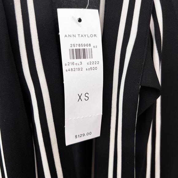 Ann Taylor Black dress with white stripes - Picture 4 of 4
